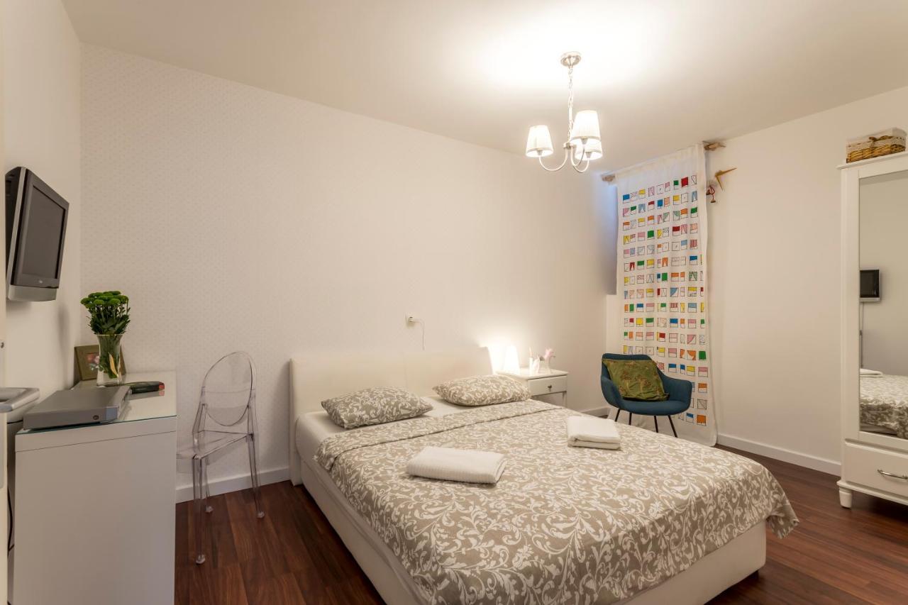 Ferienwohnung Dalmatian 230M2 With Pool And Garden Near The Old Town For Families Split Exterior foto