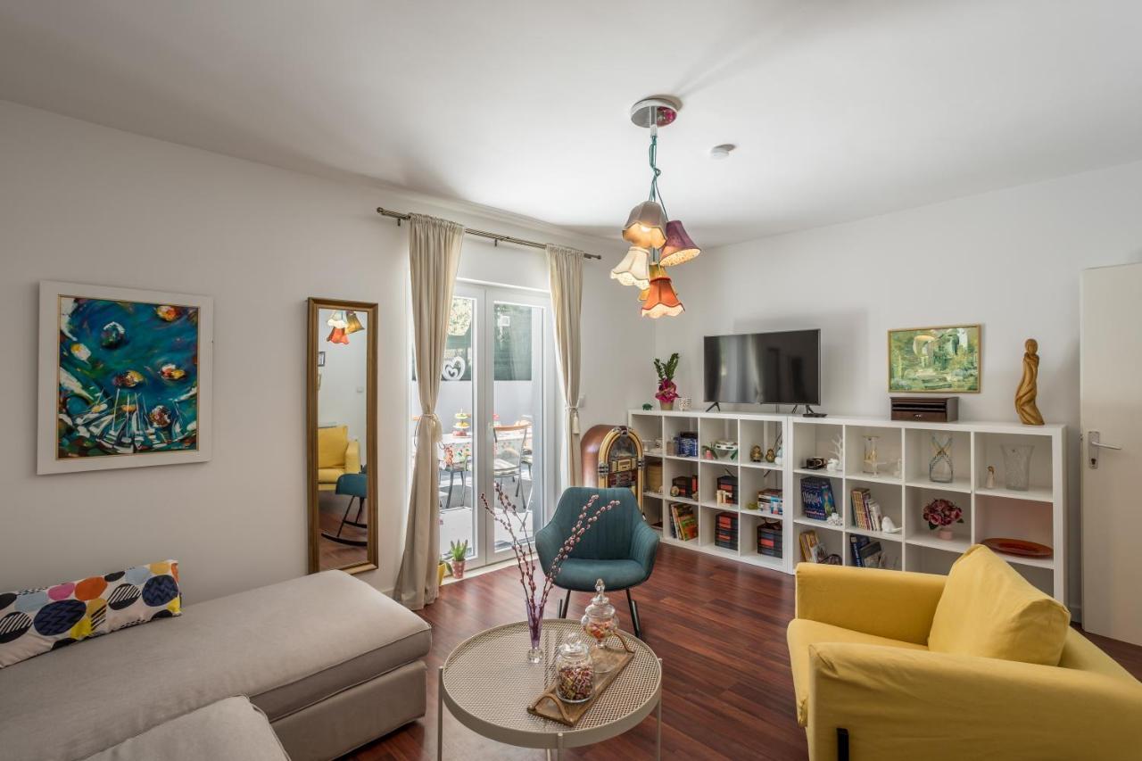Ferienwohnung Dalmatian 230M2 With Pool And Garden Near The Old Town For Families Split Exterior foto